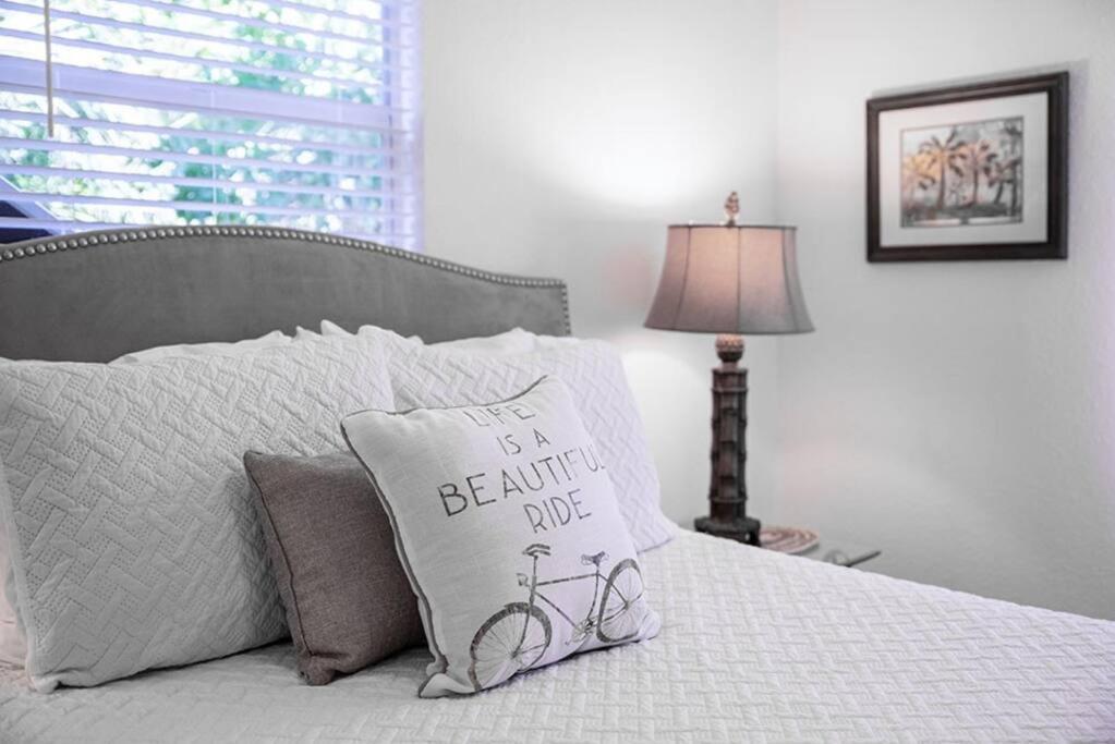 Your Tranquil Escape Is Found Directly On The Beach At The Serenity Beach Condo. Siesta Key Exterior foto